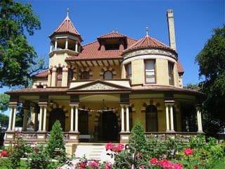 Historic Victorian Mansion in King William District