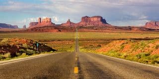 Road to Monument Valley