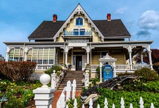 Victorian Elegance at MacCallum House Inn