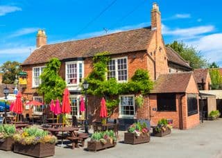 Traditional English Pub Garden in Stratford-upon-Avon