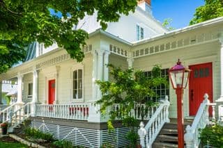 Traditional Canadian Home in Saint-Michel-de-Bellechasse