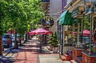 Ted's On Main: A Street Cafe in Medford, New Jersey