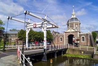 Leiden's Morspoort: A Historical Dutch City Gate