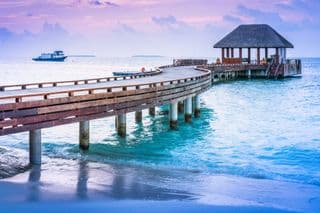 Sunset Serenade over the Maldivian Seascape