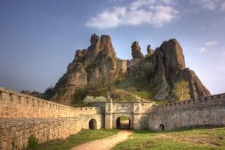 Belogradchik Fortress: An Ancient Stone Citadel amidst Dramatic Rock Formations