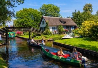 Giethoorn's Canalside Charm