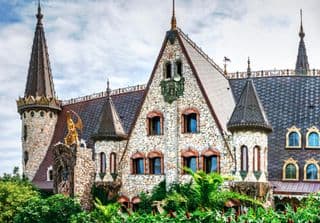 Ravadinovo Castle: A Jewel of Neo-Gothic Architecture in Bulgaria
