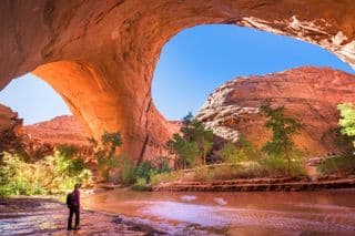 Exploring Jacob Hamblin Arch in Coyote Gulch