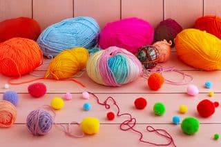 Rainbow of Wool: Vibrant Yarn Balls for Crafting