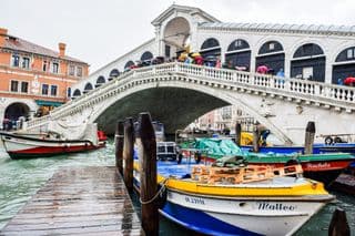 Rain-drenched Rialto Bridge in Venice
