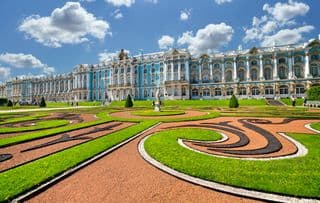 Baroque Elegance of Peterhof Palace Gardens