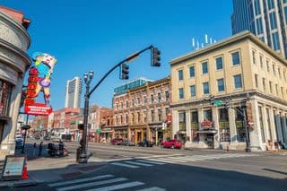 Nashville's Broadway Avenue: A Street of Dreams