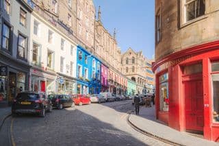 Vibrant Victorian Architecture of Edinburgh