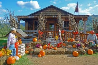 Farmhouse Fall Display
