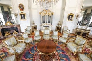 Versailles Grand Salon: A Hall of Majesty and Elegance
