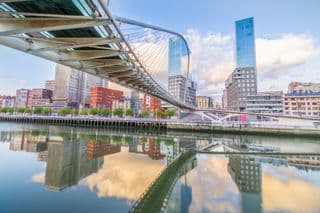 Spanning the Nervión: Bilbao's Pedro Arrupe Footbridge